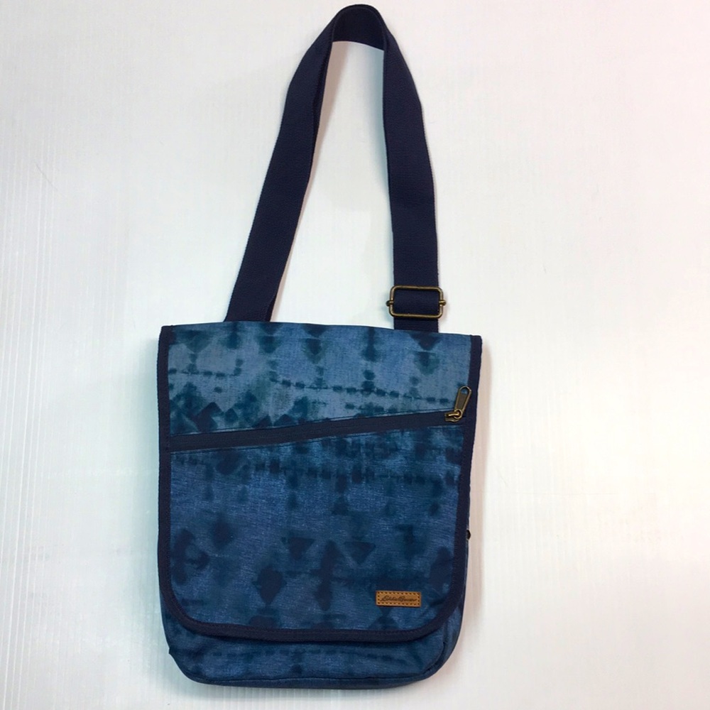 Eddie Bauer Connect Tech Blue Tie Dye Crossbody Bag - Picture 2 of 11